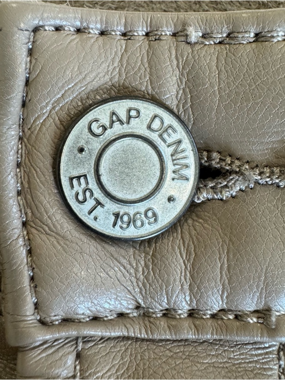 ✨ GAP High-Rise Vegan Leather Slim Pants – Camel | Size 12 ✨ - Picture 5 of 11